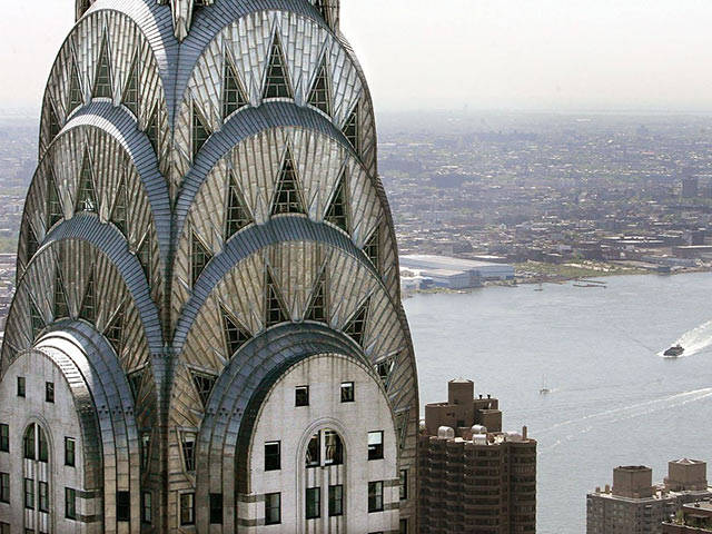 Chrysler Building by Williama Van Alen(image source: https://edition.cnn.com/style/article/famous-buildings-new-york-city/index.html)